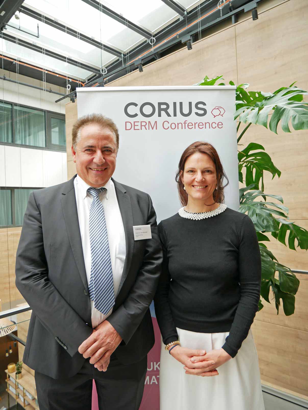 Prof. Reinhold und Heidi Niemöller auf der CORIUS DERM Conference