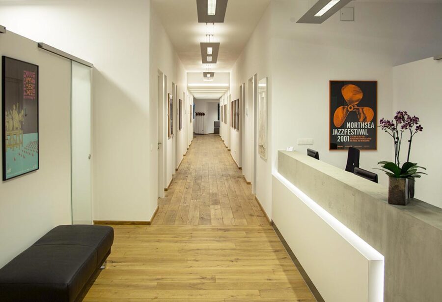 MVZ für Gefäßmedizin und Venenchirurgie Köln - Eingangsbereich. © Jürgen Eugen Geretti Klapp