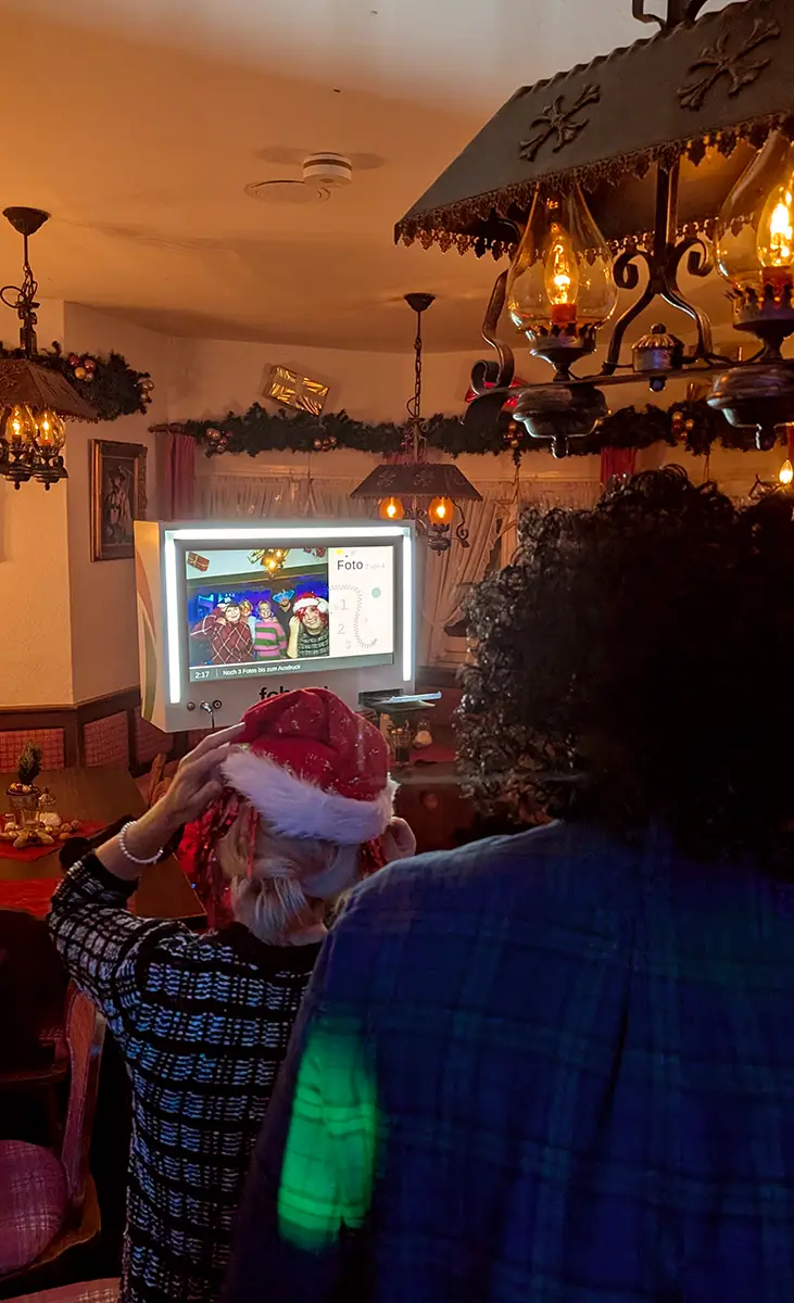 Fotos an der Fotobooth-Station machen