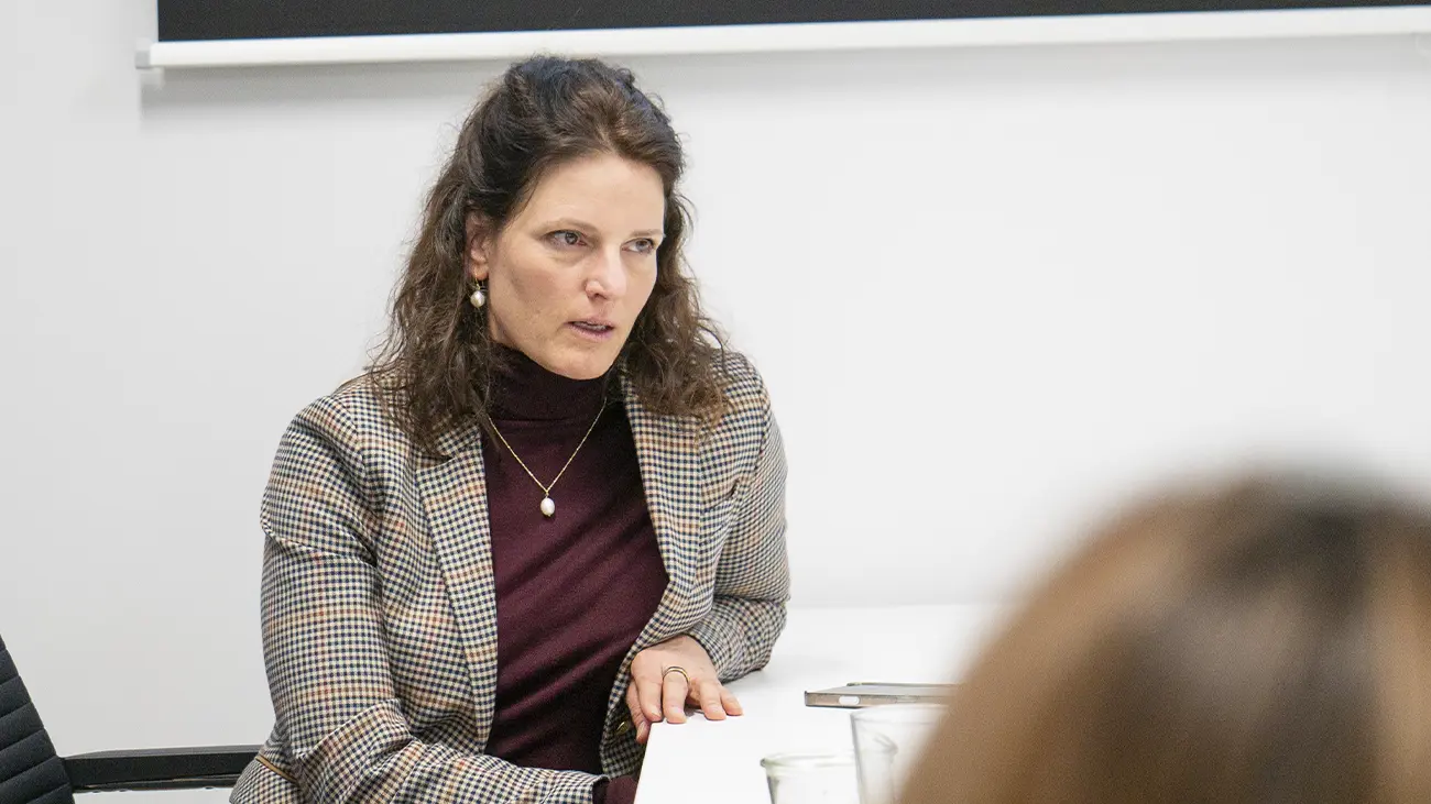 Gesprächssituation mit CEO der CORIUS Gruppe beim CORIUS Führungskräfte-Workshop 2026 mit Fokus auf Führungsfragen im medizinischen Praxisalltag